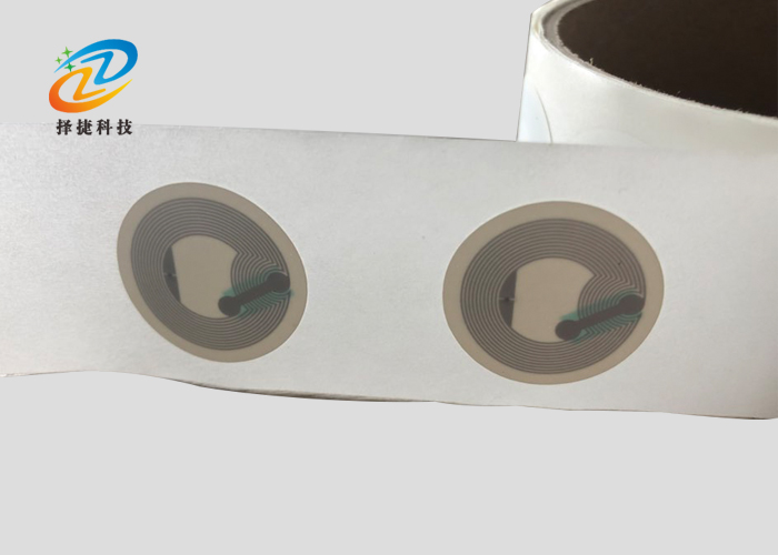 高频不干胶标签Ntag 213 直径25mm实拍展示图二