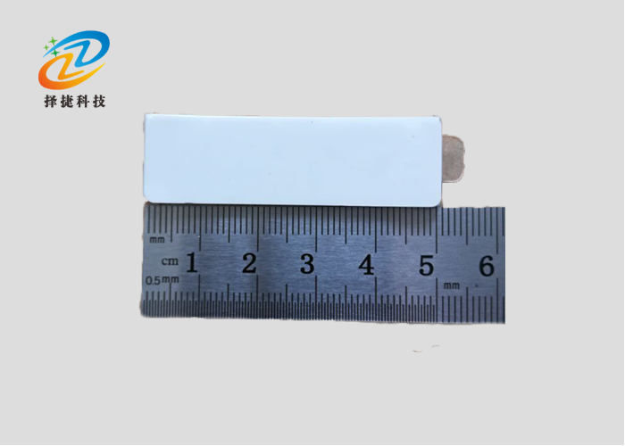 柔性抗金属标签美标/欧标ZJ-F8020实拍展示图