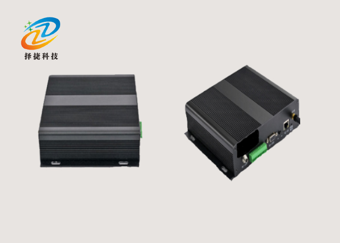 超高频分体式读写器16通道ZJF603-16A实拍展示图